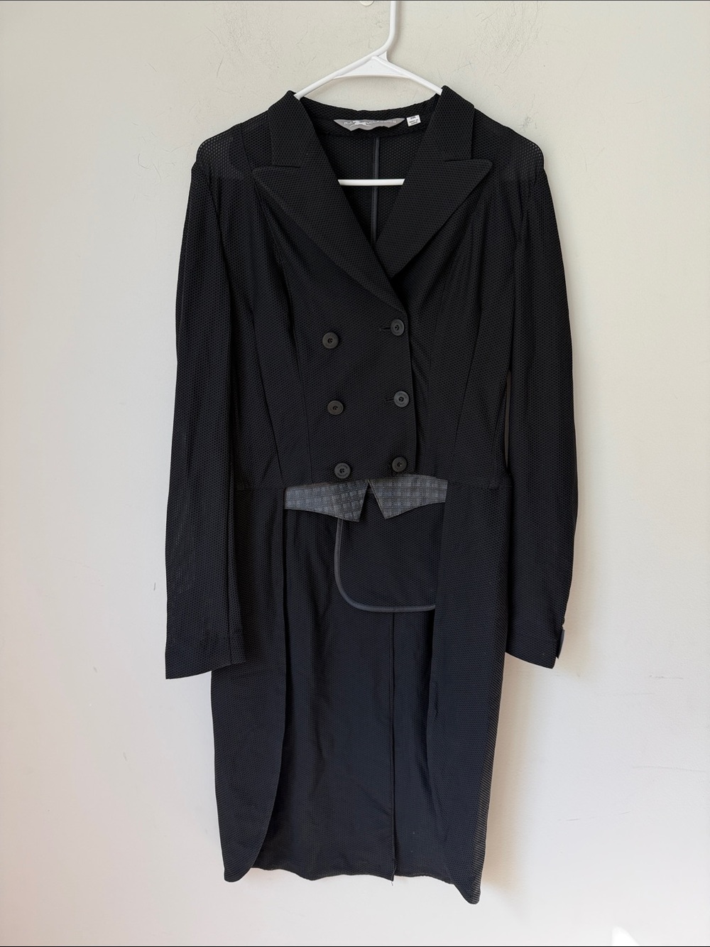 RJ Classics Rhapsody Mesh Shadbelly, a formal equestrian tailcoat Sz 2R ♟️